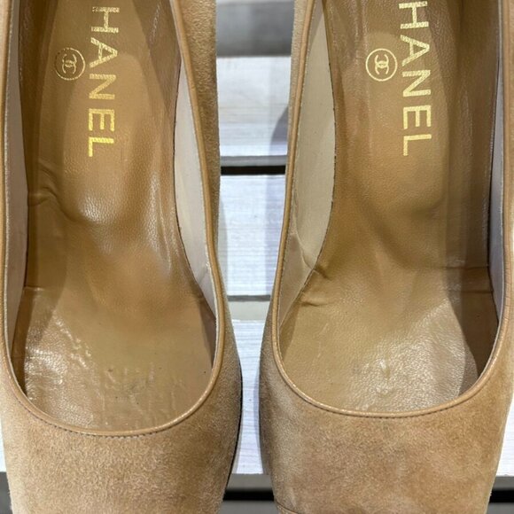 Chanel Vintage Suede Heels - Size 38 - Picture 10 of 14